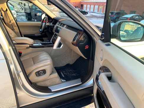 Used 2016 Land Rover Range Rover HSE image 19