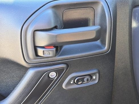 Used 2017 Jeep Wrangler Unlimited Rubicon image 33