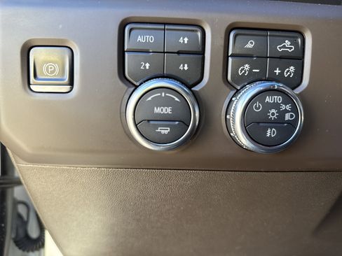 Used 2022 GMC Sierra 1500 Denali w/ Denali Reserve Package image 19