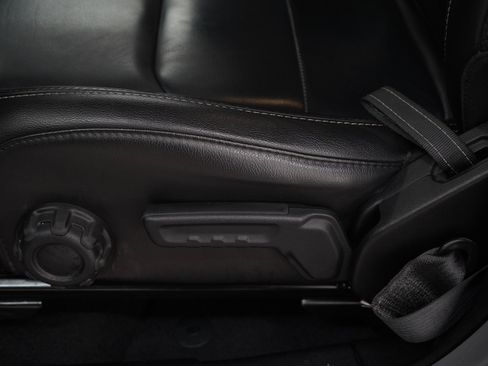 Used 2021 Jeep Wrangler Unlimited Sahara w/ Uconnect 4C Nav & Sound Group AWD/4WD image 24