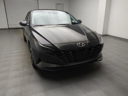 Used 2023 Hyundai Elantra Limited FWD image 14
