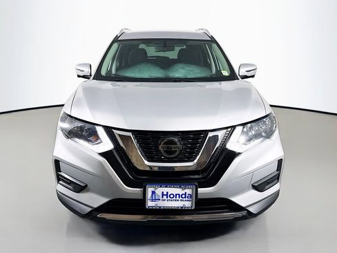 Used 2018 Nissan Rogue SV w/ Premium Package AWD/4WD image 2
