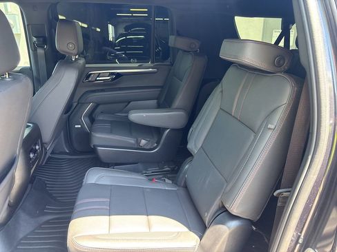 Used 2025 Chevrolet Suburban RST w/ Advanced Technology Package AWD/4WD image 21
