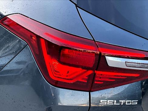 Used 2021 Kia Seltos SX AWD/4WD image 30