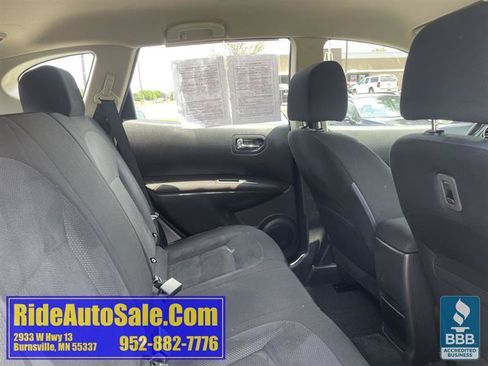 Used 2015 Nissan Rogue S w/ Convenience Package AWD/4WD image 16