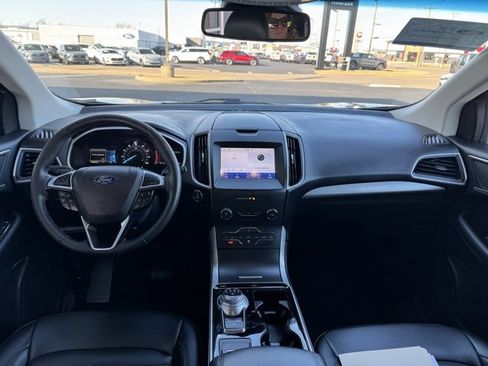 Certified 2019 Ford Edge SEL w/ Equipment Group 201A image 8