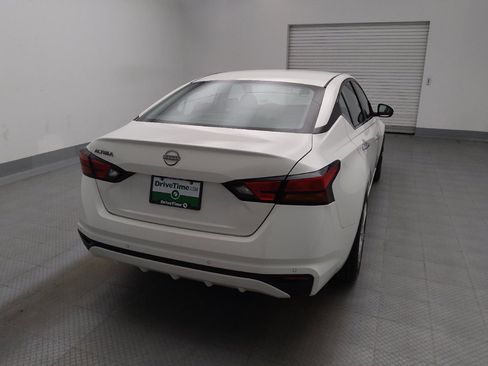Used 2023 Nissan Altima 2.5 S FWD image 7