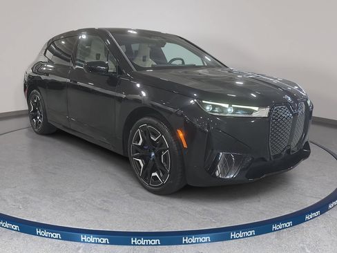 Used 2024 BMW iX xDrive50 w/ Sport Package AWD/4WD image 3
