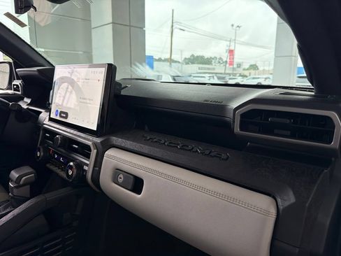 Used 2024 Toyota Tacoma Limited w/ Limited Package (LT) AWD/4WD image 45