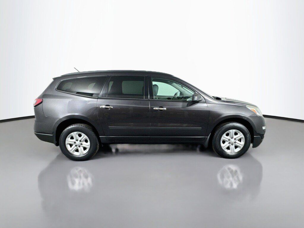 Used 2015 Chevrolet Traverse LS FWD image 6