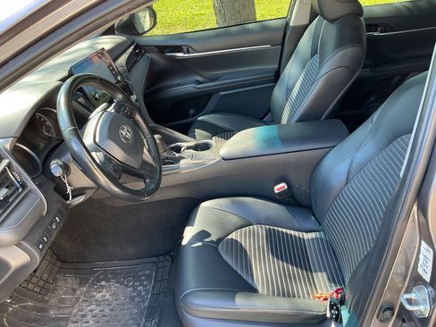 Used 2021 Toyota Camry SE FWD image 10