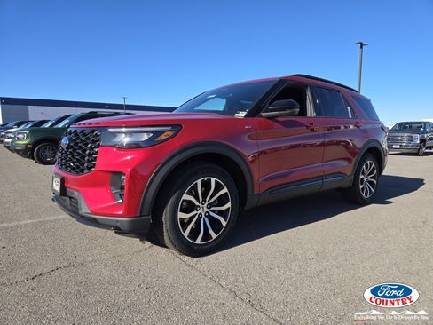 New 2026 Ford Explorer ST-Line w/ Premium Package image 2