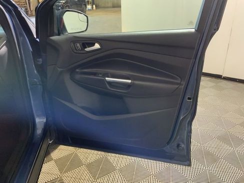 Used 2018 Ford Escape SE image 28