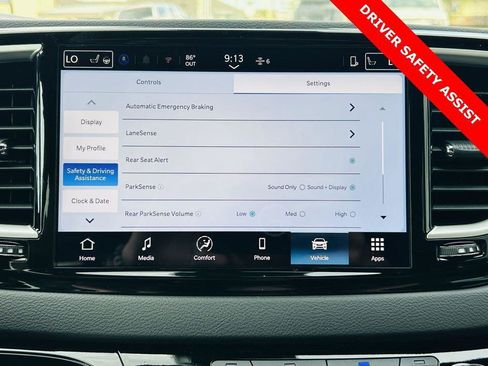 New 2026 Chrysler Voyager LX image 6