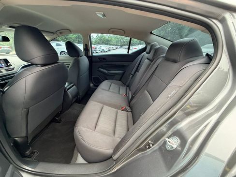 Used 2024 Nissan Altima 2.5 S FWD image 11