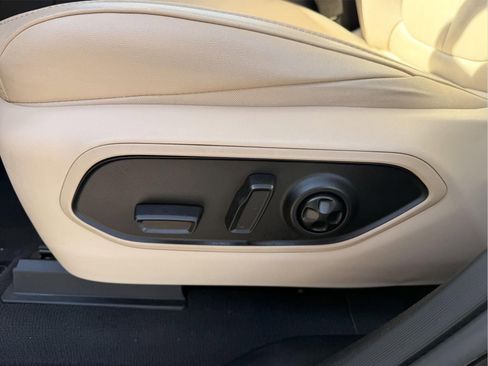 Used 2024 Jeep Grand Cherokee Limited 4xe image 15