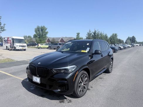 Used 2022 BMW X5 M50i w/ Premium Package AWD/4WD image 5