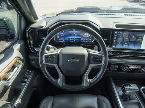 Used 2022 Chevrolet Silverado 1500 LT Trail Boss w/ LT Trail Boss Premium Package AWD/4WD image 28