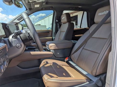 New 2026 Chevrolet Tahoe High Country AWD/4WD image 14