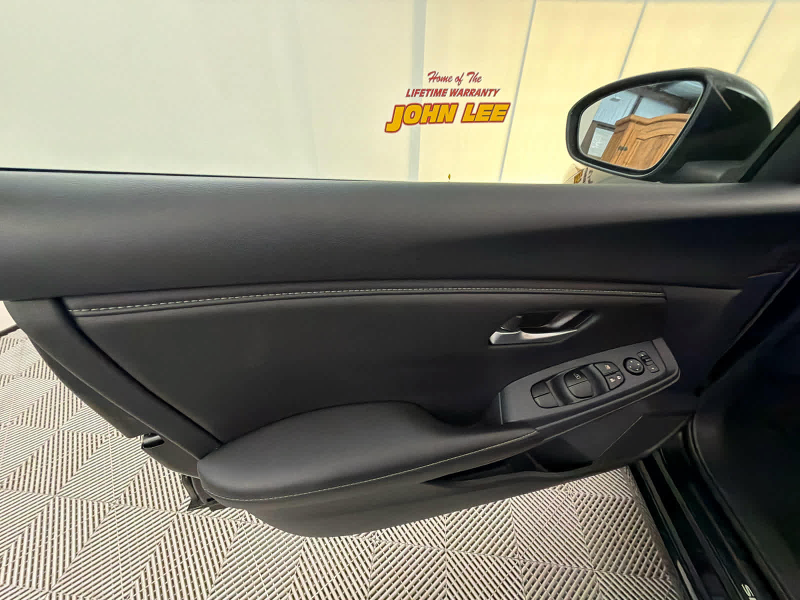 Used 2025 Nissan Sentra SV FWD image 19