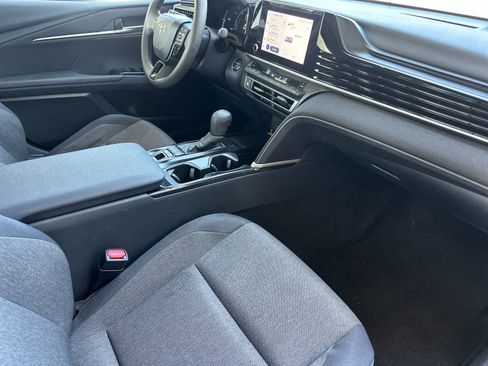 Used 2025 Toyota Camry LE FWD image 14