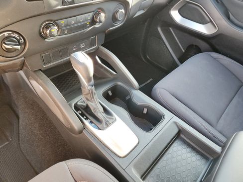 Used 2023 Nissan Frontier SV image 17