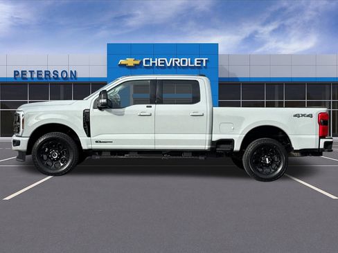 Used 2025 Ford F350 Lariat w/ Black Appearance Package image 7