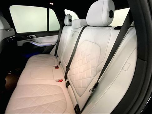 Used 2024 BMW X5 sDrive40i w/ M Sport Package RWD image 12