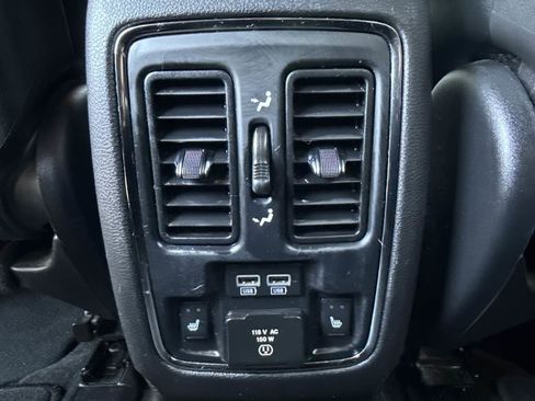 Used 2014 Jeep Grand Cherokee Overland AWD/4WD image 21