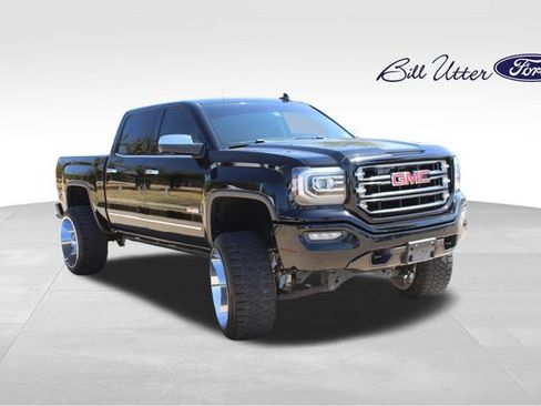 Used 2016 GMC Sierra 1500 SLT w/ All-Terrain Package AWD/4WD image 3