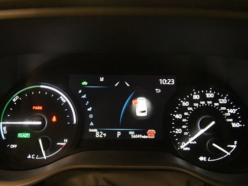 Used 2025 Toyota Sienna XLE FWD image 13