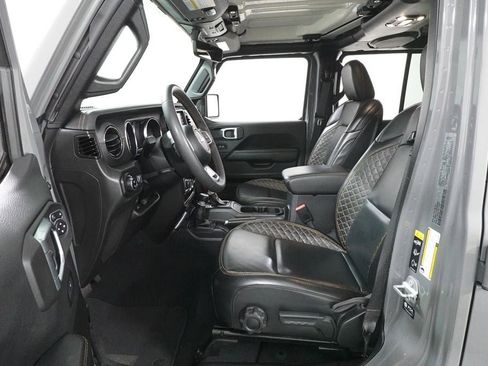 Used 2023 Jeep Gladiator Overland AWD/4WD image 24