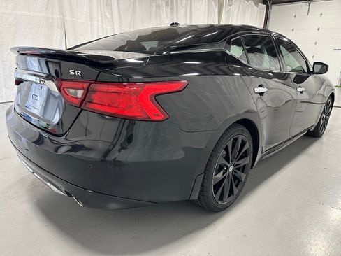 Used 2017 Nissan Maxima SR w/ Midnight Edition image 7