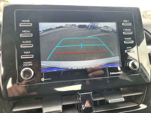 Used 2024 Toyota Camry SE image 10