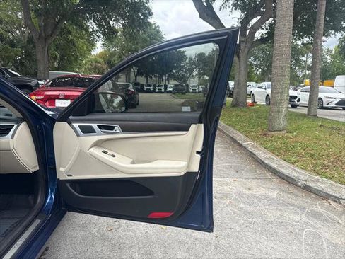 Used 2017 Genesis G80 5.0 Ultimate RWD image 17