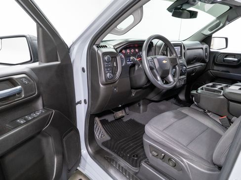 Used 2024 Chevrolet Silverado 1500 Custom image 13