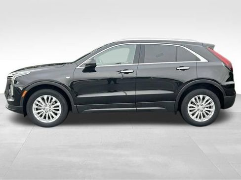Used 2024 Cadillac XT4 Luxury w/ Cold Weather Package AWD/4WD image 2
