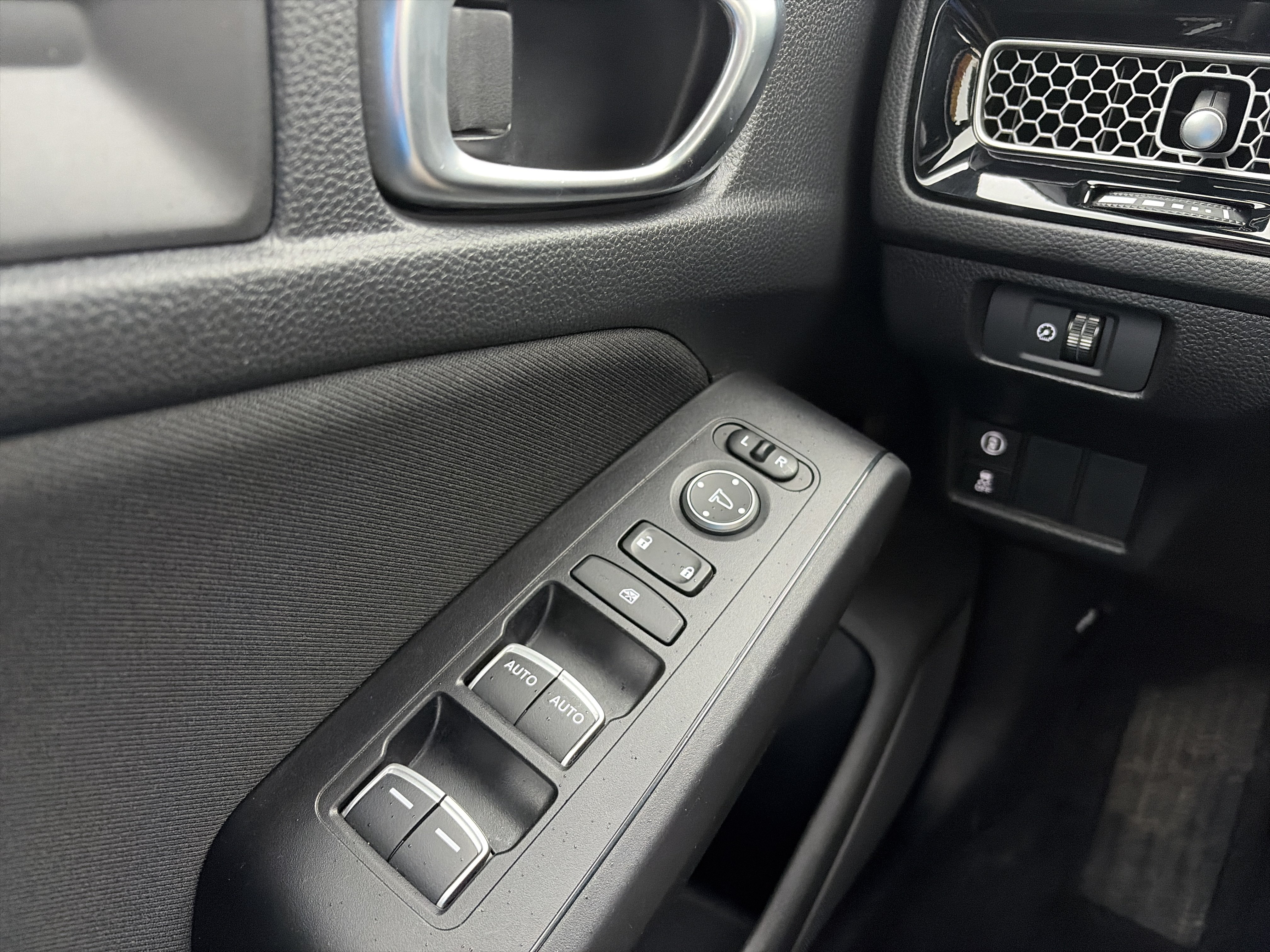 Used 2022 Honda Civic Sport image 24