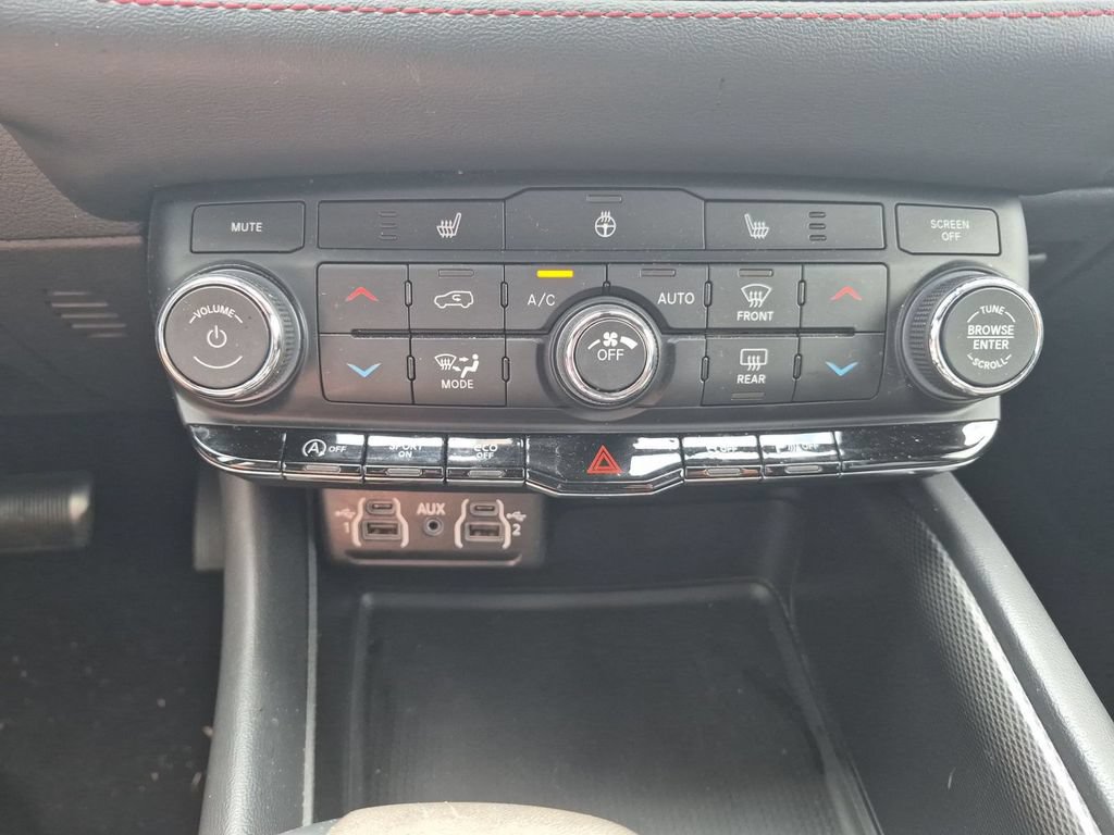 Used 2025 Dodge Durango GT RWD image 26