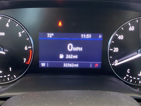 Used 2023 Buick Envision Preferred FWD image 5
