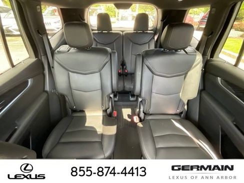 Used 2024 Cadillac XT6 Premium Luxury w/ LPO, Floor Liner Package AWD/4WD image 16