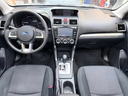 Used 2018 Subaru Forester 2.5i Premium AWD/4WD image 12