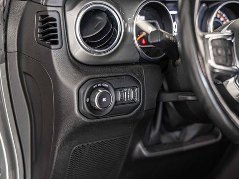 Used 2022 Jeep Wrangler Unlimited Sahara w/ Cold Weather Group image 19