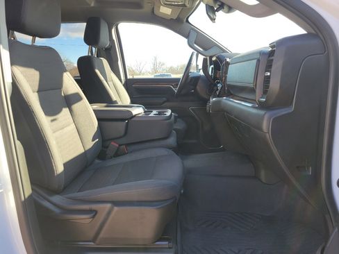 Used 2024 Chevrolet Silverado 2500 LT image 8