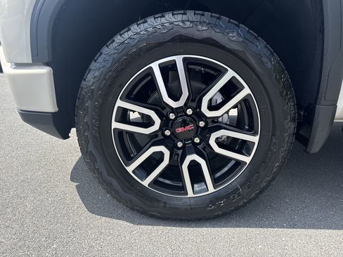 New 2026 GMC Sierra 1500 AT4 w/ AT4 Premium Package AWD/4WD image 19