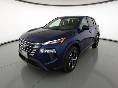 Used 2025 Nissan Rogue SV FWD image 3