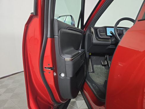 Used 2023 Rivian R1T Adventure image 30