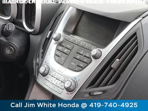 Used 2017 Chevrolet Equinox LT image 18