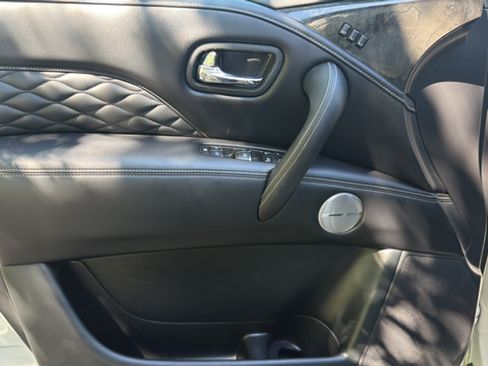 Used 2023 INFINITI QX80 Sensory w/ All-Season Package AWD/4WD image 14