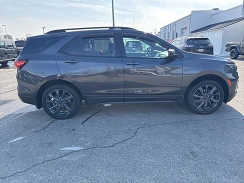 Used 2022 Chevrolet Equinox RS w/ LPO, Floor Liner Package image 36